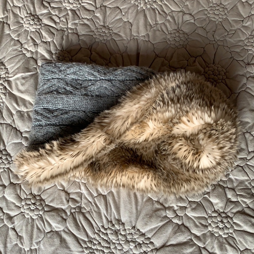 AERIE infinity faux fur scarf